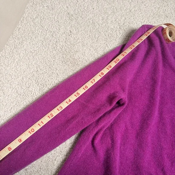VINTAGE MAGENTA CREWNECK KNIT SWEATER 🩷💫 100% CASHMERE - Picture 5 of 6
